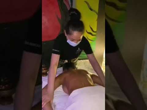 THAI SIAM PARIS 17 TECHNIQUE DE MASSAGE THAI AUX HUILES CHAUDES