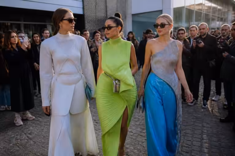 Les looks audacieux et tendances des célébrités à la Fashion Week printemps-été 2027 de Copenhague